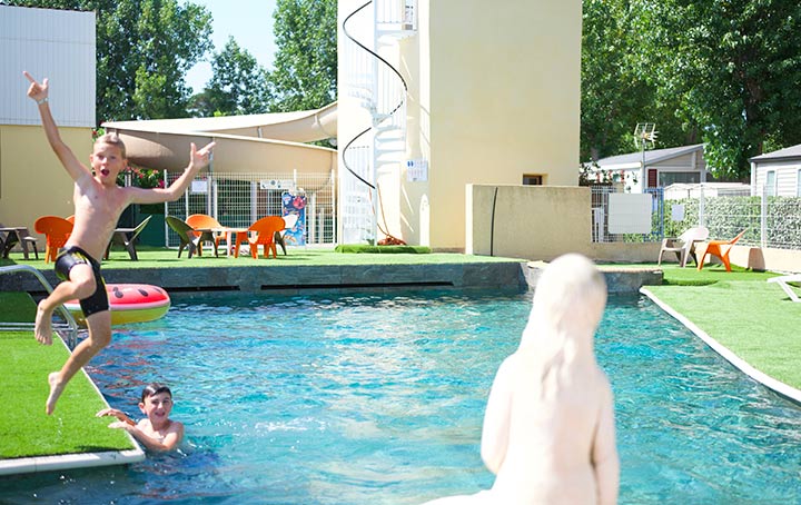 camping avec piscine 5 étoiles hérault